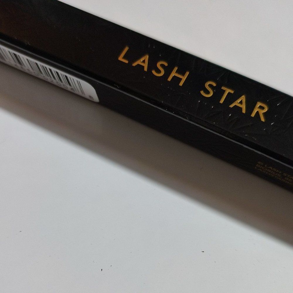 Lash Star Exacting Eye Brow Pencil in Color Blonde - Picture 4 of 4